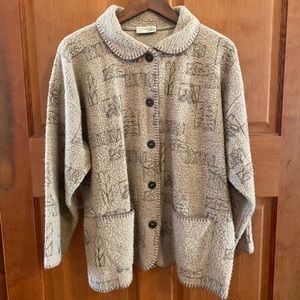 Bernie’s Glen Button-up light sweater with botanical print